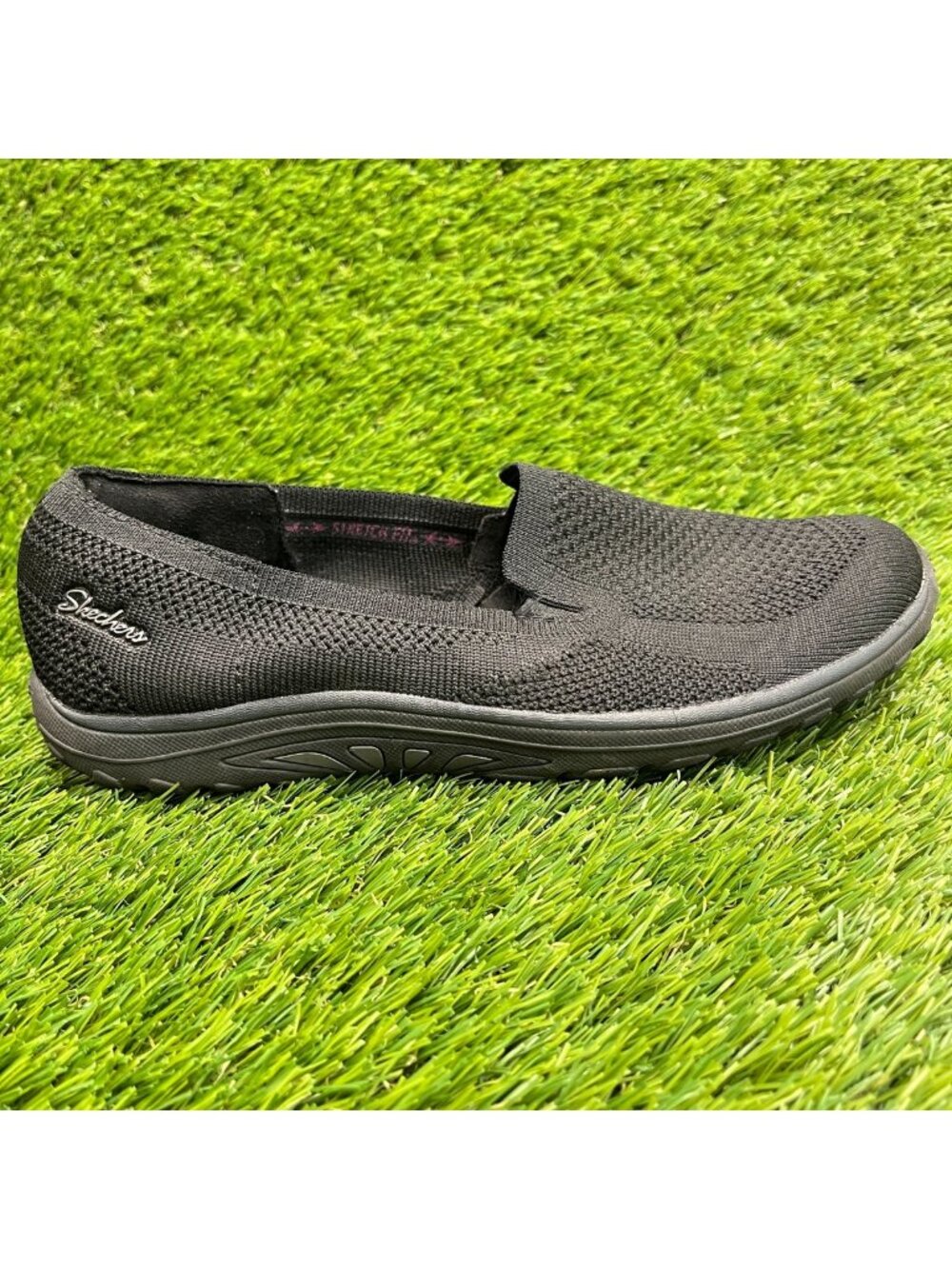 Skechers Reggae Fest Willows Womens Size 6.5 Black Casual Walking Slip On Shoes